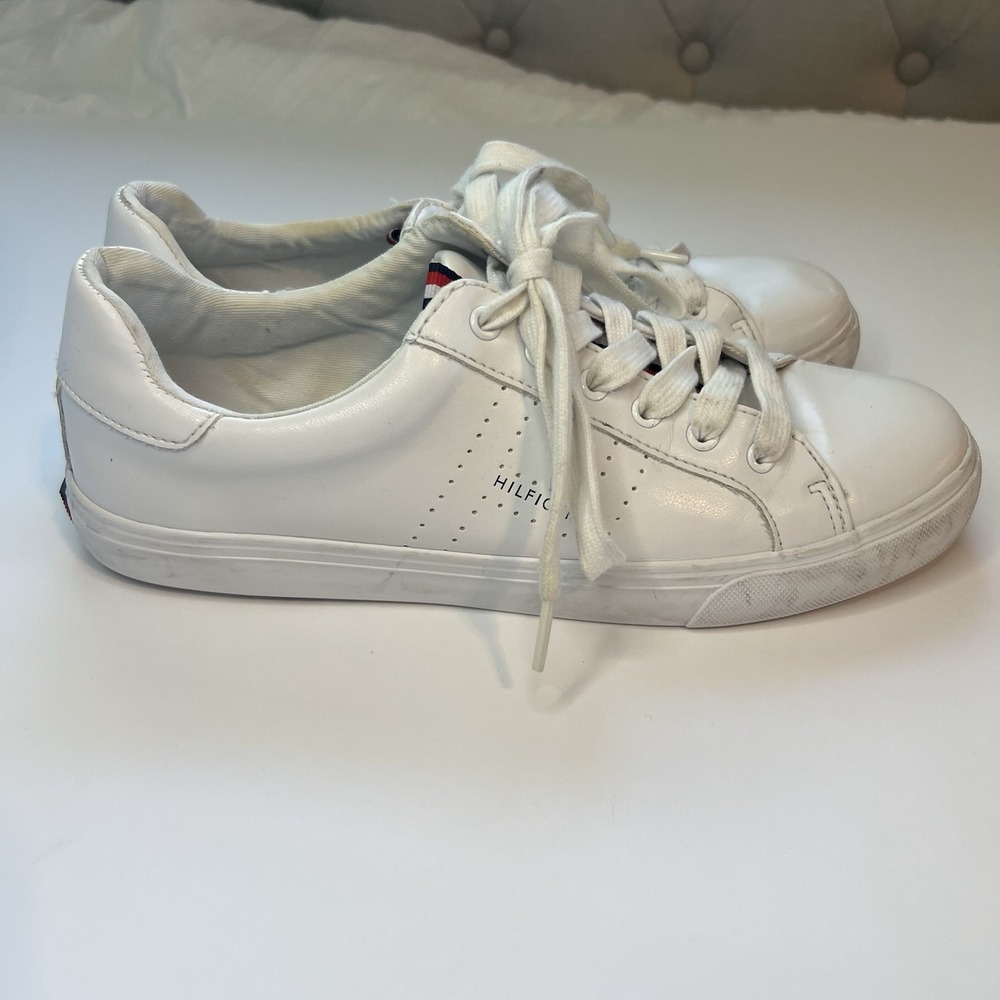 Tommy Hilfiger Women's Lifestyle Sneakers Shoes